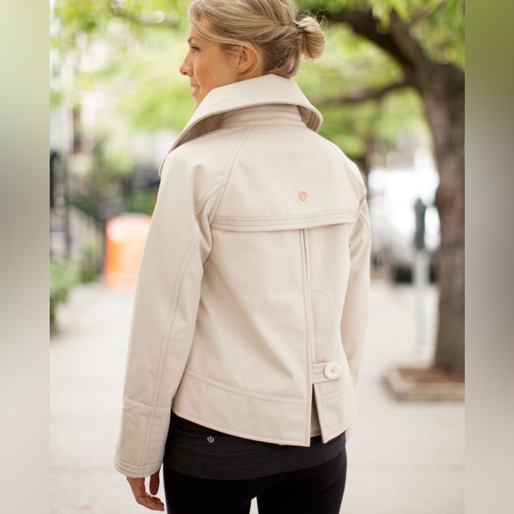 Vintage lululemon Size 10 Coco Cropped jacket Spring/Fall